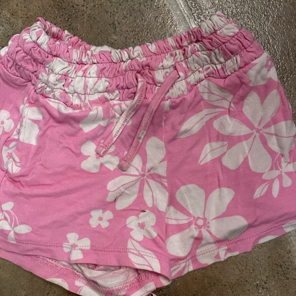 Multiple shorts bundle. - Picture 9 of 12